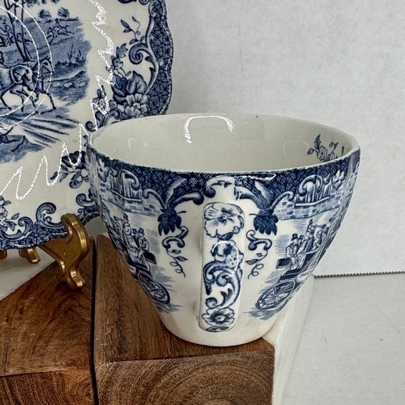 Johnson Brothers Coffee Cups and Saucers COACHING SCENES Regency Blue and White - Picture 7 of 11